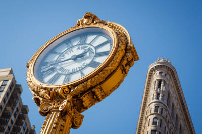 New York - Manhattan - Fifth Avenue Building Clock